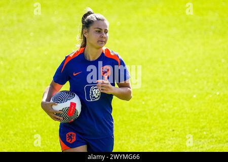 Zeist, Netherlands. 07th Apr, 2024. ZEIST, NETHERLANDS - APRIL 7: Victoria Pelova of the Netherlands during a Training Session of the Netherlands Women's Football Team at the KNVB Campus on April 7, 2024 in Zeist, Netherlands. (Photo by Rene Nijhuis/Orange Pictures) Credit: Orange Pics BV/Alamy Live News Stock Photo
