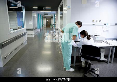 Emergency room. Hospital Universitario Gran Canaria Doctor Negrin, Las ...