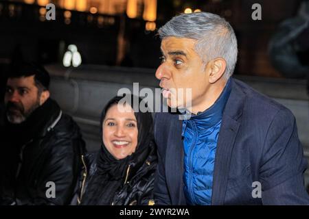 London, UK, 29th April 2022. The UK's largest Open Iftar, organised bz Ramadan Tent Project, brings together people from all communities to share an I Stock Photo