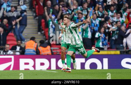 LONDON, ENGLAND - APRIL 7: Dale Taylor of Wycombe Wanderers celebrating his goal to make it 1-1 during the Bristol Street Motors Trophy Final between Peterborough United and Wycombe Wanderers at Wembley Stadium on April 7, 2024 in London, England. (Photo by Dylan Hepworth/MB Media) Stock Photo