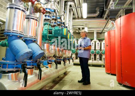 Maintenance Technician, Pumps ventilation and air conditioning, Onkologikoa Hospital, Oncology Institute, Case Center for prevention, diagnosis and treatment of cancer, Donostia, San Sebastian, Gipuzkoa, Basque Country, Spain. Stock Photo