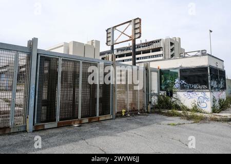 Roma, Italia. 08th Apr, 2024. demolizione dell'ex centro direzionale Alitalia nella zona di Muratella a Roma, Luned&#xec;, 08 Aprile 2024 (foto Mauro Scrobogna/LaPresse) the demolition of the former Alitalia business center in the Muratella area of Rome, Monday, April 08 2024 (foto by Mauro Scrobogna/LaPresse) Credit: LaPresse/Alamy Live News Stock Photo