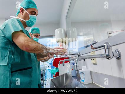 Operating room, Prostate cancer robotic surgery, Da Vinci surgical robot, Urology, Hospital Donostia, San Sebastian, Gipuzkoa, Basque Country, Spain. Stock Photo