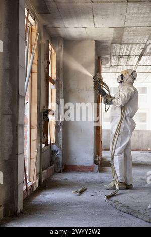 Spraying polyurethane foam, thermal and acoustic insulation, housing ...