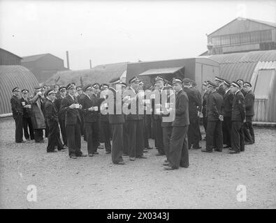 ROYAL NAVY INTERNAL COMBUSTION ENGINE SCHOOL. JULY 1945, HELLENSBURGH ...