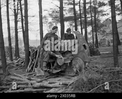 MARINE COMMANDOS AFTER STORMING WESEL. 28 MARCH 1945, DREVENACK ...