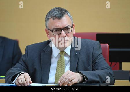 Florian HERRMANN CSU,Leiter der Staatskanzlei, Einzelbild,angeschnittenes Einzelmotiv,Portraet,Portrait,Porträt. 15.Sitzung Bayerischer Landtag am 09.04.2024. *** Florian HERRMANN CSU, Head of the State Chancellery, single picture, cropped single motif, portrait, portrait 15 Session Bavarian State Parliament on 09 04 2024 Stock Photo