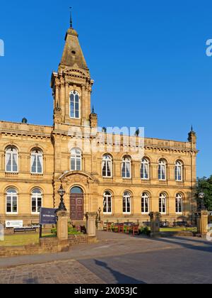 UK, West Yorkshire, City of Bradford, Shipley, Saltaire, Victoria Hall Stock Photo