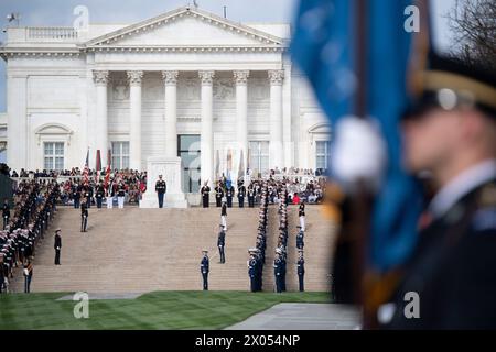 Service members from all service branches participate in an Armed Forces Full Honors Wreath-Laying Ceremony at the Tomb of the Unknown Soldier at Arlington National Cemetery, Arlington, Va., April 9, 2024. The wreath was laid by Japanese Prime Minister Fumio Kishida. (U.S. Army photo by Elizabeth Fraser / Arlington National Cemetery / released) Stock Photo