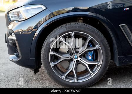 BMW X5, close-up of the alloy wheel, car detailing, wheel. High quality photo Stock Photo