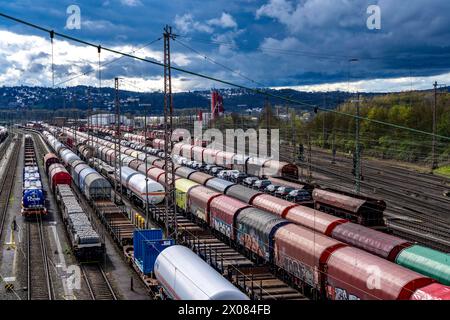 The Hagen-Vorhalle marshalling yard, one of the 9 largest in Germany, is located on the Wuppertal-Dortmund railroad line and has 40 directional tracks Stock Photo