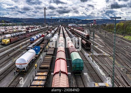 The Hagen-Vorhalle marshalling yard, one of the 9 largest in Germany, is located on the Wuppertal-Dortmund railroad line and has 40 directional tracks Stock Photo