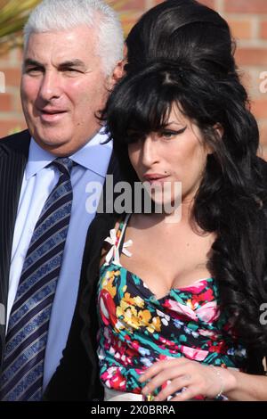 Amy Winehouse court appearance for assault on way to Westminster ...