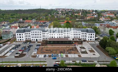 Döbeln - Offizielle Schlüsselübergabe: Neuer Landesrechnungshof eröffnet 10.04.2024 gegen 10 Uhr Döbeln, Theodor-Kunzemann-Straße Am Mittwoch wurde das neue Gebäude des Landesrechnungshof in Döbeln offiziell eröffnet und bezogen. Am Vormittag haben Ministerpräsident Michael Kretschmer und Finanzminister Hartmut Vorjohann die Schlüssel für den sanierten und umgebauten Kasernenbau übergeben. Noch bis 17 Uhr können sich Interessierte das Gebäude anschauen. Die rund 160 Mitarbeiter des Landesrechnungshofes arbeiten jedoch schon seit Anfang 2024 in Döbeln. Döbeln Sachsen Deutschland *** Döbeln Offi Stock Photo