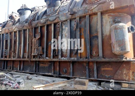 Non Exclusive: KHARKIV, UKRAINE - APRIL 10, 2024 - An energy facility is damaged by Russian shelling, Kharkiv, northeastern Ukraine. Stock Photo