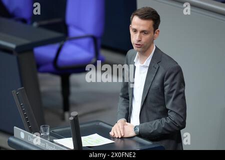 Deutscher Bundestag, 164. Plenarsitzung Andreas Audretsch Gruene im Portrait bei seiner Rede zum Bezahlkartengesetz fuer Asylbewerber bei der 164. Sitzung des Deutschen Bundestag in Berlin, 12.04.2024 Berlin Berlin Deutschland *** German Bundestag, 164th plenary session Andreas Audretsch Gruene in portrait during his speech on the payment card law for asylum seekers at the 164th session of the German Bundestag in Berlin, 12 04 2024 Berlin Berlin Germany Stock Photo