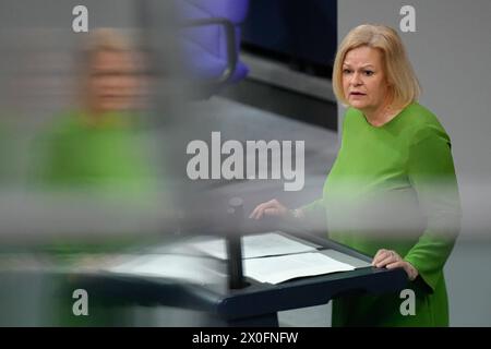 Deutscher Bundestag, 164. Plenarsitzung Innenministerin Nancy Faeser SPD im Portrait bei ihrer Rede zum Bezahlkartengesetzt fuer Asylbewerber bei der 164. Sitzung des Deutschen Bundestag in Berlin, 12.04.2024 Berlin Berlin Deutschland *** German Bundestag, 164th plenary session Interior Minister Nancy Faeser SPD in portrait during her speech on the payment card law for asylum seekers at the 164th session of the German Bundestag in Berlin, 12 04 2024 Berlin Berlin Germany Stock Photo