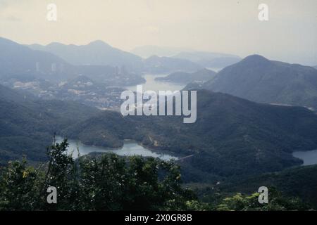 View from Victoria Peak to the port of Aberdeen in Hong Kong. [automated translation] Stock Photo