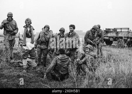 'Troop exercise: A group of soldiers took a ''prisoner'' during a Bundeswehr maneuver. [automated translation]' Stock Photo