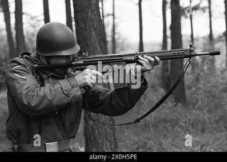bundeswehr assault rifle Stock Photo - Alamy