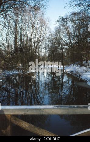 That too is Berlin (West). You feel like you're in the middle of the countryside. You can see the wintry river landscape in the picture. [automated translation] Stock Photo