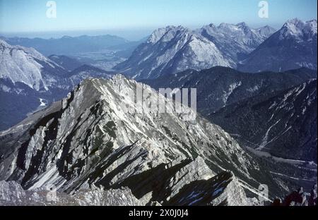 Panoramic view from the Reither Spitze. View of the Seefelder Spitze and the western Karwendel ridge. [automated translation] Stock Photo
