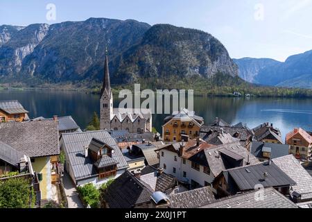 Hallstatt, Upper Austria, Austria. 12th Apr, 2024. Famous Austrian City of Hallstatt during the spring time. Hallstatt is a village on Lake Hallstatt's western shore in Austria's mountainous Salzkammergut region. Its 16th-century Alpine houses and alleyways are home to cafes and shops. The city is especially popular with Chinese tourists; so popular in fact, that China built a replica of the city, which opened in 2012. (Credit Image: © Andreas Stroh/ZUMA Press Wire/Alamy Live News) EDITORIAL USAGE ONLY! Not for Commercial USAGE! Stock Photo