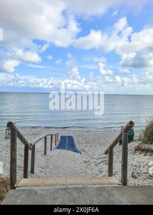 Path to the beach and transition to the sea with a view of the Baltic Sea, Prerow, Fischland Darss, Mecklenburg-Vorpommern, Germany Stock Photo