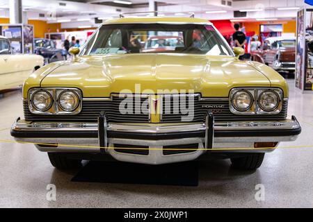 OSTRAVA, CZECH REPUBLIC - SEPTEMBER 15, 2012: Front view of Pontiac Catalina Station 400 estate car in vintage vehicle show Stock Photo