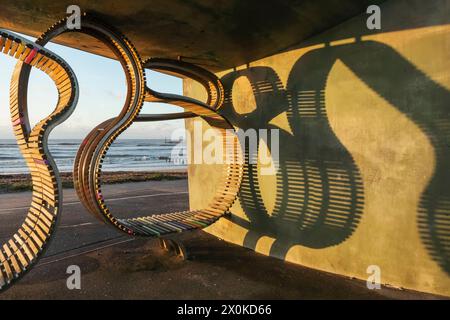 England, West Sussex, Littlehampton, The Long Bench designed by Studio Weave Stock Photo
