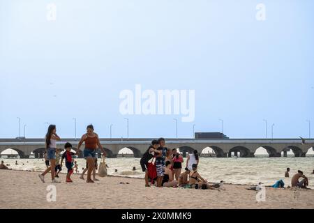 Progreso, Yucatan, Mexico. 22nd Mar, 2024. Tourists and locals enjoy a spring day at Progreso Beach, a more tranquil and laid-back atmosphere compared to the bustling resort city of Cancun. (Credit Image: © Shawn Goldberg/SOPA Images via ZUMA Press Wire) EDITORIAL USAGE ONLY! Not for Commercial USAGE! Stock Photo