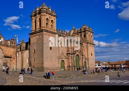 Peru, province of Cuzco, Cuzco, listed as a UNESCO World Heritage Site, Plaza de Armas, Notre-Dame-de-l'Assomption cathedral in colonial baroque style Stock Photo