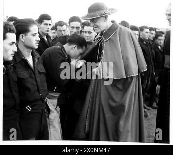 The image shows Italian prisoners of war playing cards on the Piave ...