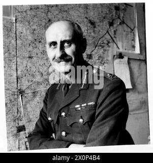 PORTRAITS OF ANTI-AIRCRAFT COMMAND OFFICERS & GUN OPERATIONS ROOMS ...