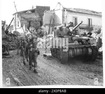 ITALY : FIFTH ARMY FRONT ROYAL ENGINEERS BRIDGE THE VOLTURNO RIVER ...