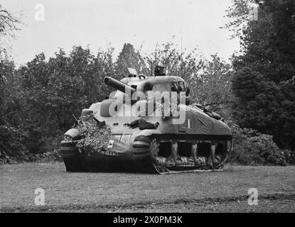 DUMMY VEHICLES AND EQUIPMENT USED FOR DECEPTION DURING THE SECOND WORLD WAR - Inflatable Sherman tank Stock Photo