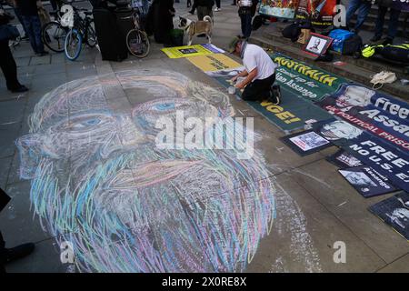 RECORD DATE NOT STATED Protest for Julian Assange at Piccadilly Circus in London Protest for Julian Assange at Piccadilly Circus in London. This week marks 5 years since his capture and incarceration. London England United Kingdom Copyright: xJoaoxDanielxPereirax Stock Photo