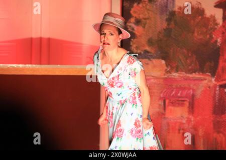 Stefanie Hertel bei der Musicalpremiere Ganz Paris träumt von der Liebe im Kulturhaus. Gotha, 12.04.2024 *** Stefanie Hertel at the musical premiere Ganz Paris träumt von der Liebe at the Kulturhaus Gotha, 12 04 2024 Foto:xM.xWehnertx/xFuturexImagex hertel 4423 Stock Photo