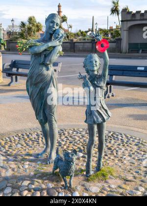 The Welcome Home Statue at Fleetwood Stock Photo