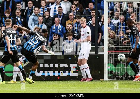 Brugge, Belgium. 14th Apr, 2024. Club's Raphael Onyedika scores a goal during a soccer match between Club Brugge KV and Royal Antwerp FC, Sunday 14 April 2024 in Brugge, on day 3 (out of 10) of the Champions' Play-offs of the 2023-2024 'Jupiler Pro League' first division of the Belgian championship. BELGA PHOTO BRUNO FAHY Credit: Belga News Agency/Alamy Live News Stock Photo