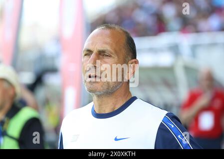 Thierry LARRET/MAXPPP. Football. Ligue 1 Uber Eats. Clermont Foot 63 vs Montpellier Herault Sport Club. Stade Gabriel Montpied. Clermont-Ferrand (63) le 14 avril 2024. Michel DER ZAKARIAN coach Montpellier Credit: MAXPPP/Alamy Live News Stock Photo