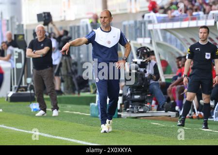 Thierry LARRET/MAXPPP. Football. Ligue 1 Uber Eats. Clermont Foot 63 vs Montpellier Herault Sport Club. Stade Gabriel Montpied. Clermont-Ferrand (63) le 14 avril 2024. Michel DER ZAKARIAN coach Montpellier Credit: MAXPPP/Alamy Live News Stock Photo