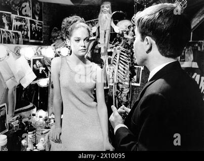 Elizabeth Hartman, Peter Kastner, on-set of the film, 'You're A Big Boy Now', Warner Bros., 1966 Stock Photo