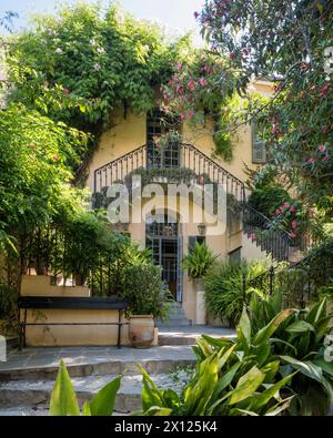 Entrance steps and terrace at Mimi Calpe, 1950s French luxury villa and hotel in Tangier, Morocco Stock Photo