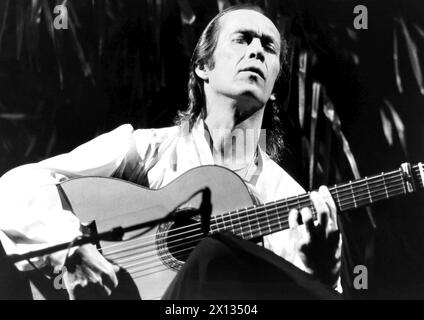 Concert of  Paco de Lucia, 'King of Flamenco' in Salzburg on November 7th 1989. - 19891107 PD0006 - Rechteinfo: Rights Managed (RM) Stock Photo