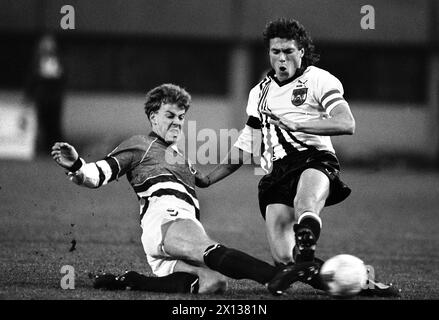 Match between Austria and Norway in Vienna on April 17th 1991. In the picture: Anton Polster (r., Austria) and Karl Loken (l., Norway). - 19910417 PD0008 - Rechteinfo: Rights Managed (RM) Stock Photo