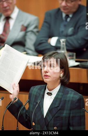 EU debate in Austria's parliament on May 4th 1994: 374 representatives of the EU Parliament voted for Austria's accession to the European Union, 24 against and 61 abstained from voting. In the picture: Madeleine Petrovic of Austria's Green Party. - 19940504 PD0002 - Rechteinfo: Rights Managed (RM) Stock Photo