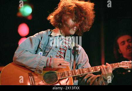 Vienna on June 24th 1995: US singer Sheryl Crow gives a concert at the Danube Isle Festival. - 19950624 PD0007 - Rechteinfo: Rights Managed (RM) Stock Photo