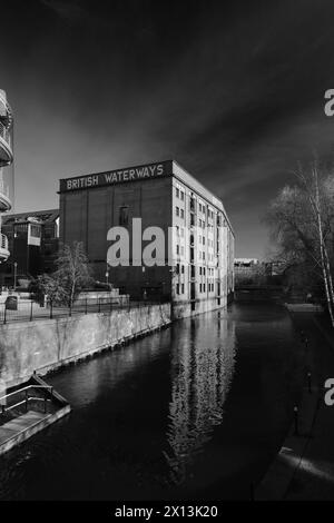 The British Waterways building on the Nottingham and Beeston Canal, Castle Wharf, Waterfront area of Nottingham city, Nottinghamshire, England, UK Stock Photo