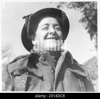 ITALY : FIFTH ARMYMODERN FLORENCE NIGHTINGALE ON THE ANZIO FRONT - Sister E.C. Cowell of 3 Hoddart Terrace, Birtley, Co.Durham British Army Stock Photo